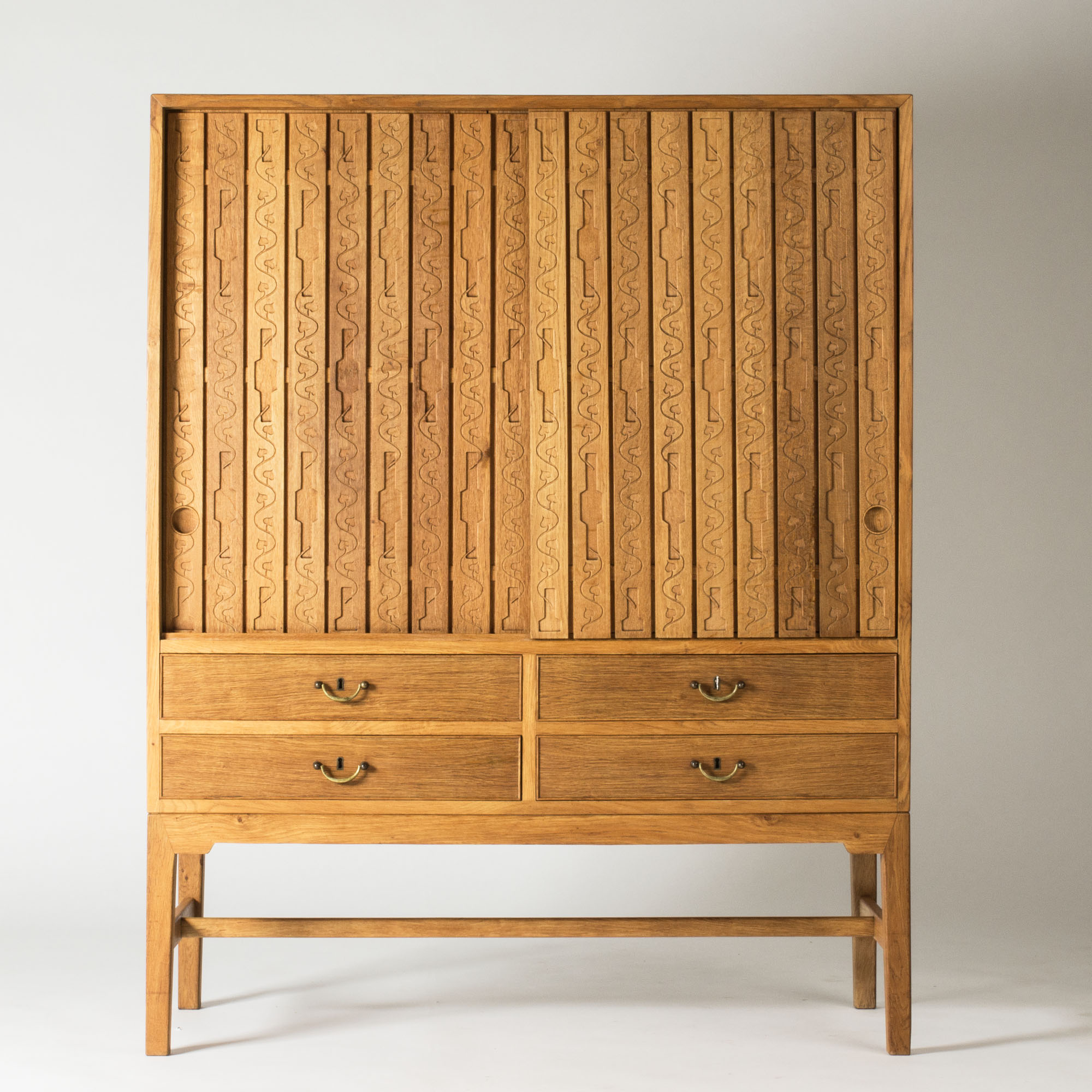 Oak cabinet by Hans Wegner Scandinavian Modern Design