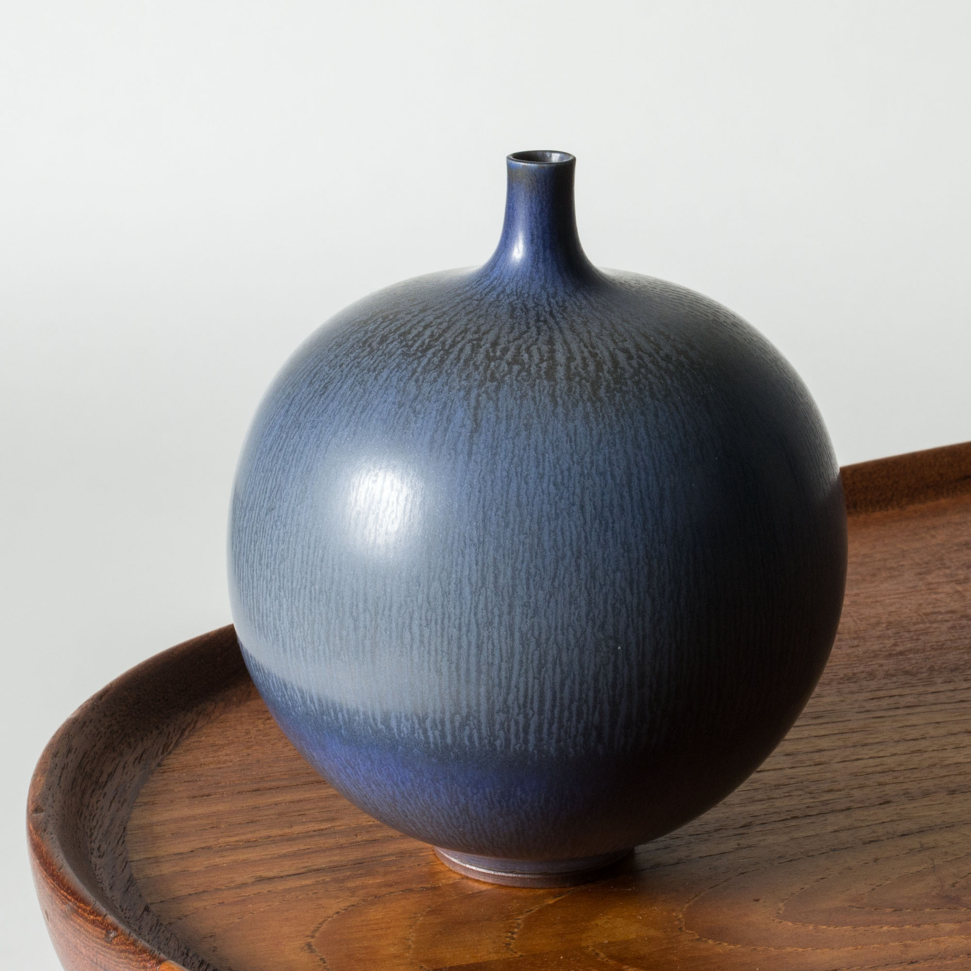 Stoneware vase by Berndt Friberg | Scandinavian Modern Design